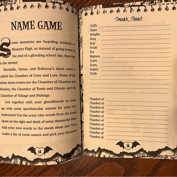 Monster High Ghoulfriends Books | Set of 2 Hardcover Books - Picture 10 of 13